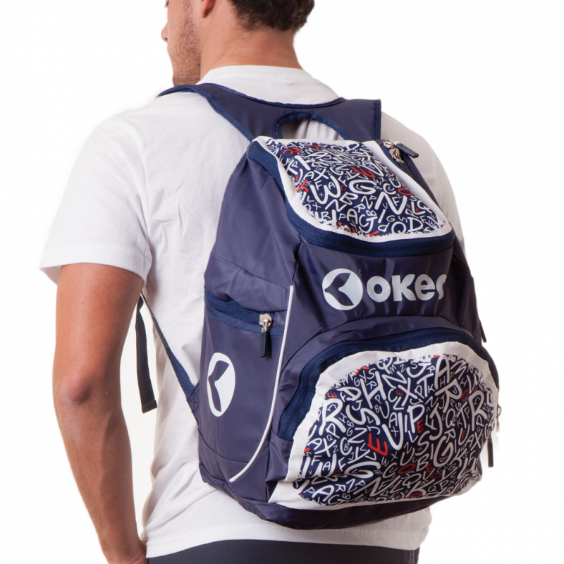 Zaino per piscina con tasche frontale e laterali. Chiusure zip. 100% poliestere.
Zaino per piscina con tasche frontale e laterali. Chiusure zip. 100% poliestere.