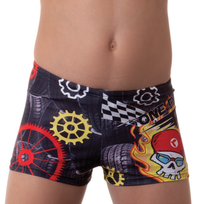 Costume parigamba per bambino con stampa all-over. Resistente al cloro. Costume parigamba per bambino con stampa all-over. Resistente al cloro.