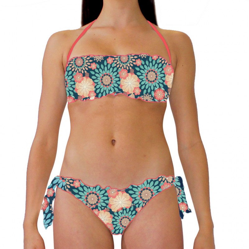 Costume bikini donna per la spiaggia con top a fascia e slip con laccetti laterali con bordatura arr Costume bikini donna per la spiaggia con top a fascia e slip con laccetti laterali con bordatura arr